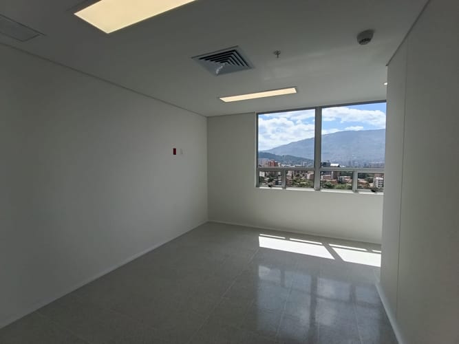 Consultorio en arriendo en Laureles, Medellín, 30 m² · foto 6 de 16