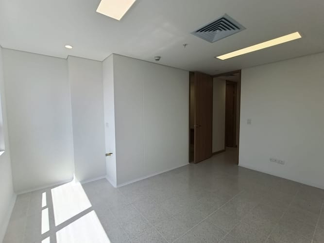 Consultorio en arriendo en Laureles, Medellín, 30 m² · foto 8 de 16