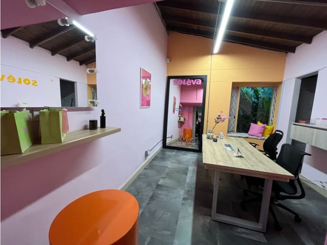 Casa de 5 alcobas en arriendo en San Lucas, Medellín, 590 m² · foto 10 de 24