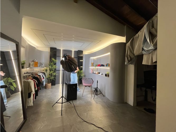 Casa de 5 alcobas en arriendo en San Lucas, Medellín, 590 m² · foto 21 de 24