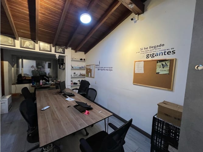 Casa de 5 alcobas en arriendo en San Lucas, Medellín, 590 m² · foto 24 de 24
