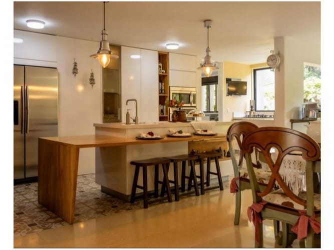 Apartamento de 3 alcobas en venta en El Poblado, Medellín, 295 m² · foto 2 de 13