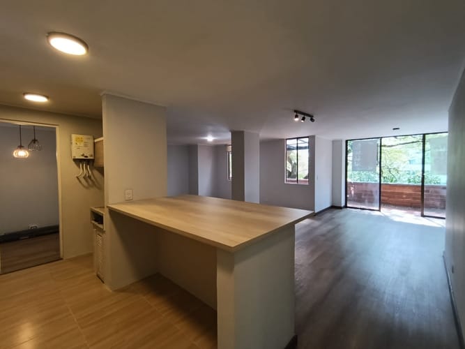 Apartaestudio en arriendo en Alejandría, Medellín, 100 m² · foto 5 de 12