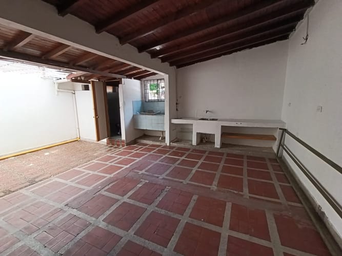 Bodega en arriendo en El Salvador, Medellín, 90 m² · foto 9 de 12