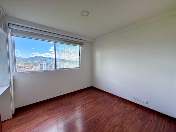Apartamento de 2 alcobas en arriendo en El Poblado, Envigado, 80 m² · foto 8 de 16