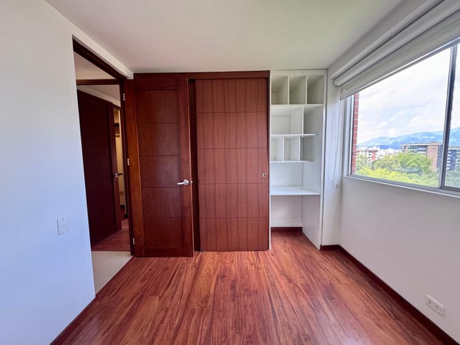 Apartamento de 2 alcobas en arriendo en El Poblado, Envigado, 80 m² · foto 9 de 16