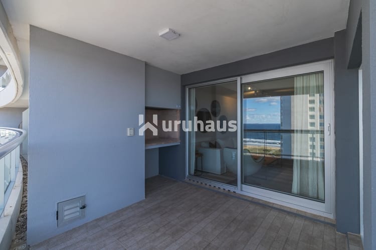 ALQUILER APARTAMENTO TRES DORMITORIOS PUNTA DEL ESTE EDIFICIO LOOK BRAVA · Foto 3