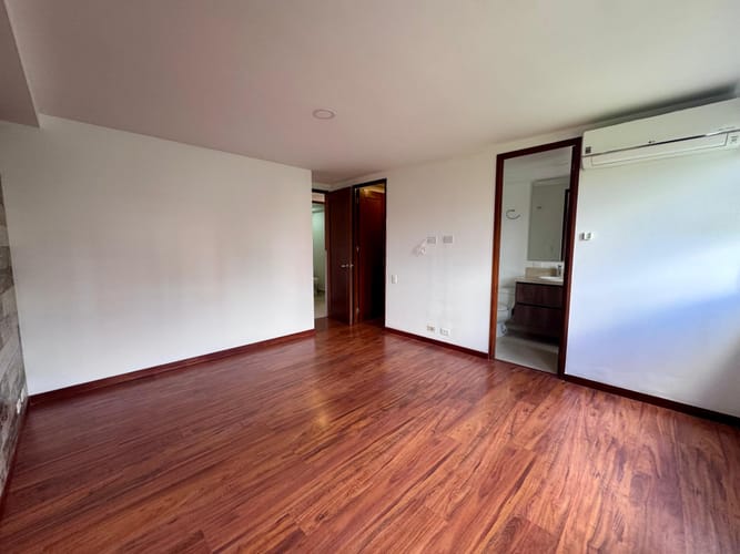 Apartamento de 2 alcobas en arriendo en El Poblado, Envigado, 80 m² · foto 11 de 16