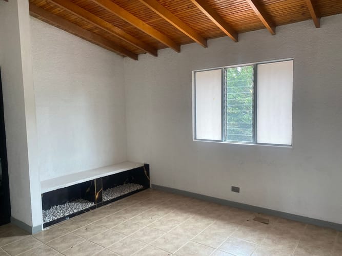 Casa de 5 alcobas en arriendo en Guarne, 285 m² · foto 14 de 20
