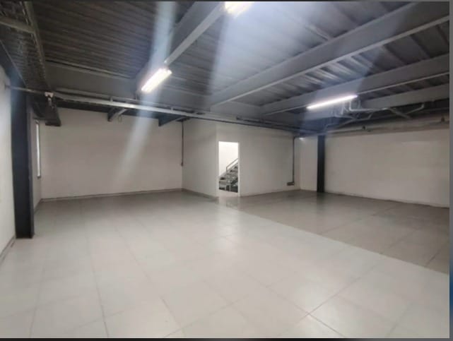 Bodega en arriendo en Suramérica, Itagüí, 2039 m² · foto 9 de 10