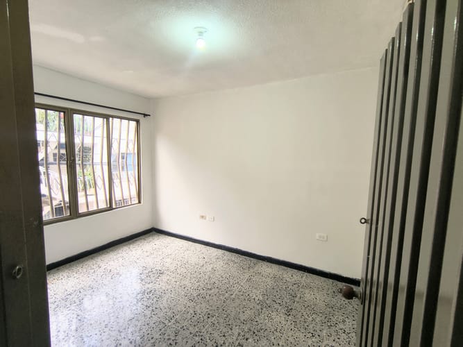 Apartamento de 5 alcobas en arriendo en Prados Del Sur, Cali, 90 m² · foto 8 de 24