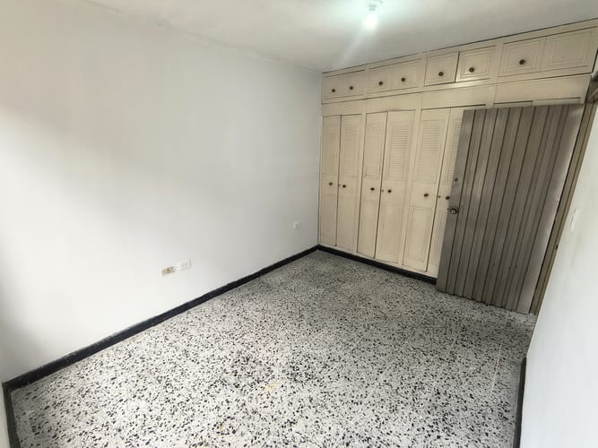 Apartamento de 5 alcobas en arriendo en Prados Del Sur, Cali, 90 m² · foto 9 de 24