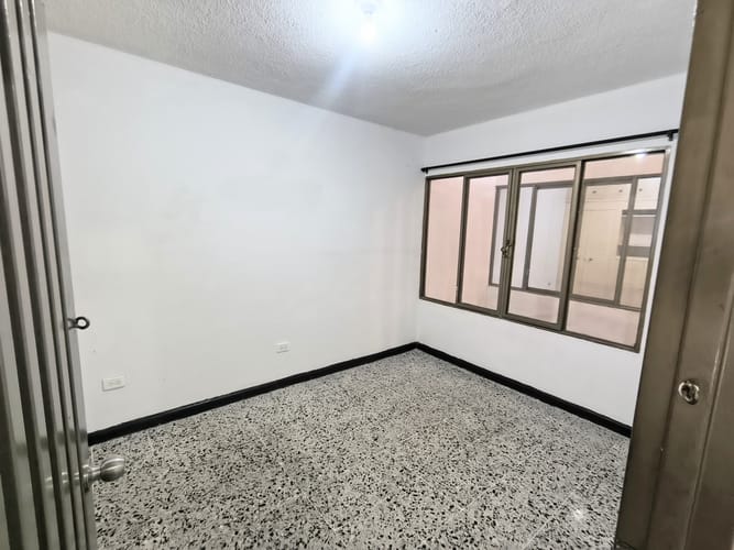 Apartamento de 5 alcobas en arriendo en Prados Del Sur, Cali, 90 m² · foto 11 de 24