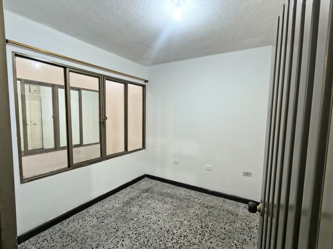 Apartamento de 5 alcobas en arriendo en Prados Del Sur, Cali, 90 m² · foto 15 de 24