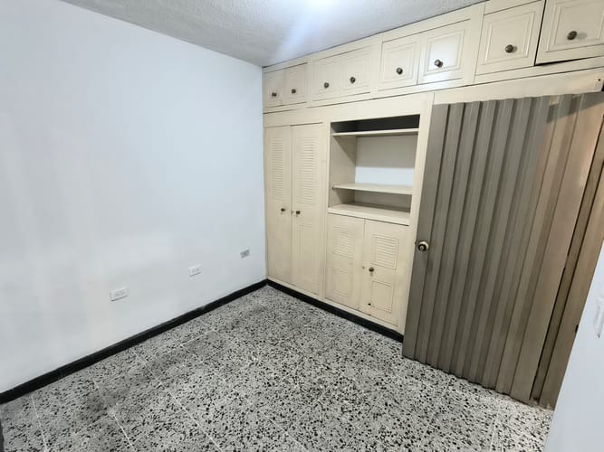 Apartamento de 5 alcobas en arriendo en Prados Del Sur, Cali, 90 m² · foto 16 de 24