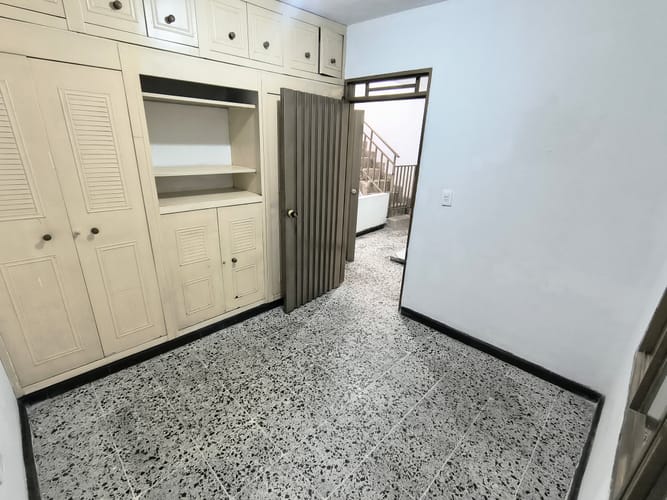 Apartamento de 5 alcobas en arriendo en Prados Del Sur, Cali, 90 m² · foto 17 de 24