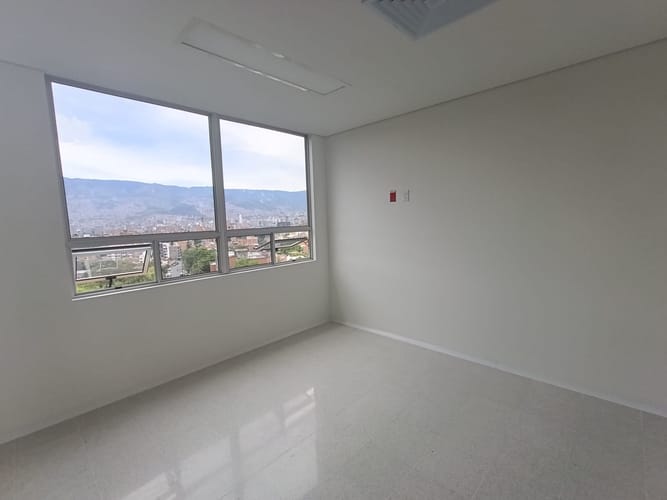 Consultorio en arriendo en Laureles, Medellín, 30 m² · foto 9 de 13