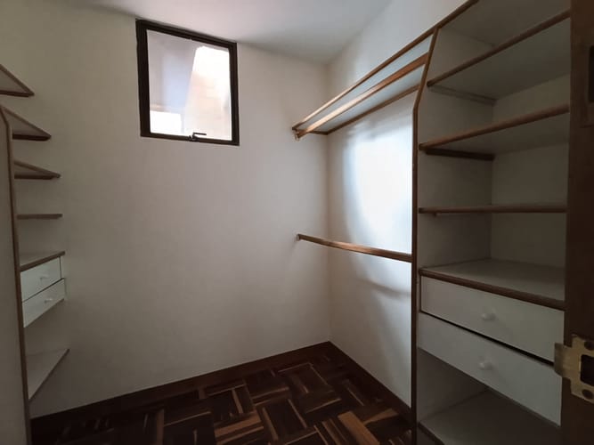 Apartamento de 3 alcobas en arriendo en El Poblado, Medellín, 156 m² · foto 6 de 18