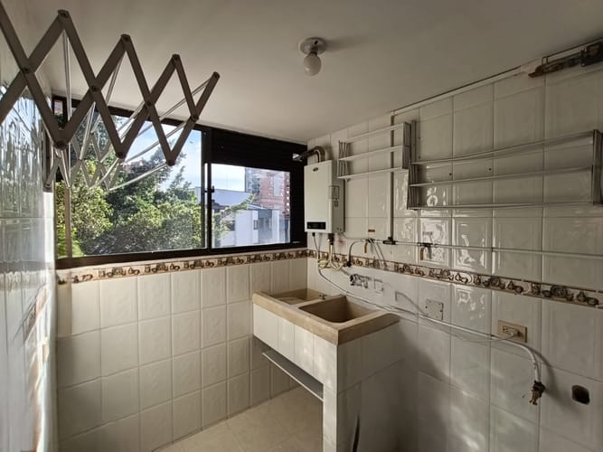 Apartamento de 3 alcobas en arriendo en El Poblado, Medellín, 156 m² · foto 16 de 18