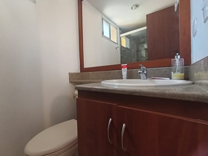 Apartamento de 3 alcobas en arriendo en El Poblado, Medellín, 85 m² · foto 5 de 17