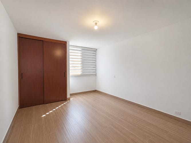 Apartamento de 3 alcobas en arriendo en El Poblado, Medellín, 85 m² · foto 7 de 17