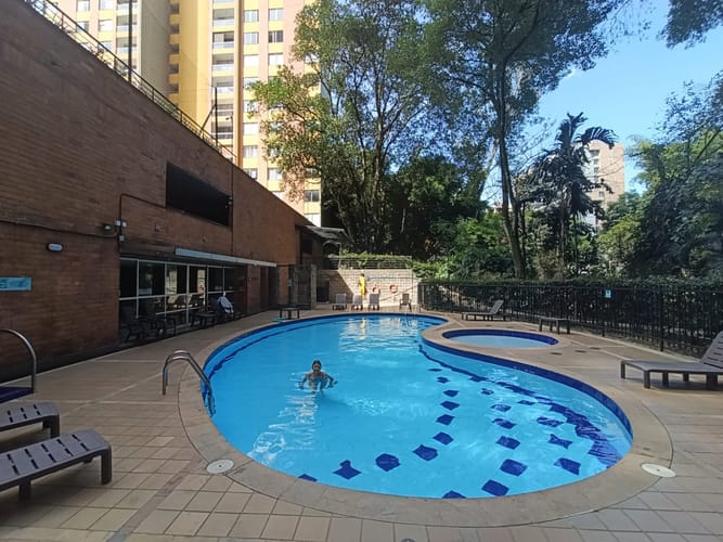 Apartamento de 3 alcobas en arriendo en El Poblado, Medellín, 85 m² · foto 16 de 17