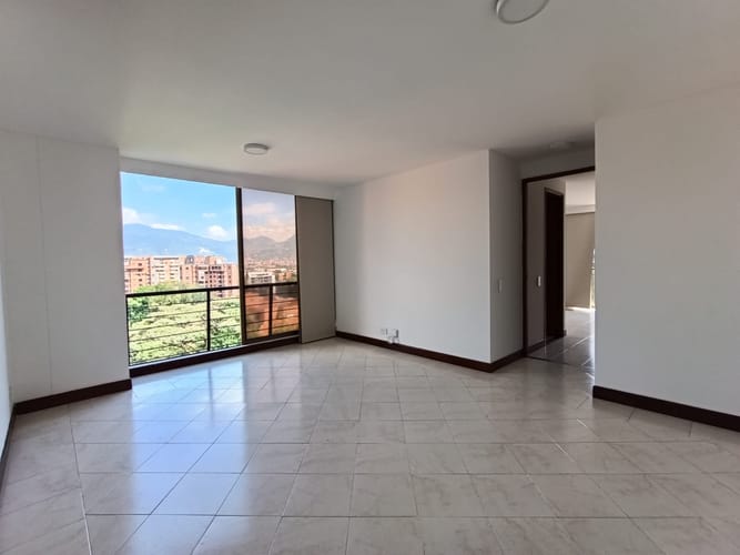 Apartamento de 1 alcoba en arriendo en El Poblado, Medellín, 50 m² · foto 2 de 12