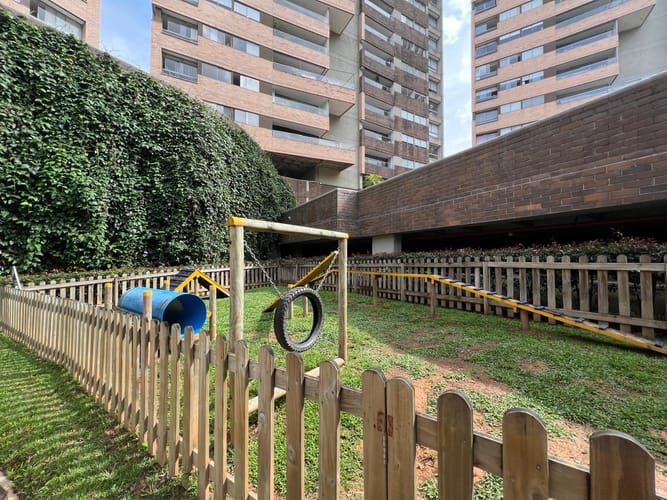 Apartamento de 3 alcobas en arriendo en Cumbres, Envigado, 91 m² · foto 3 de 20