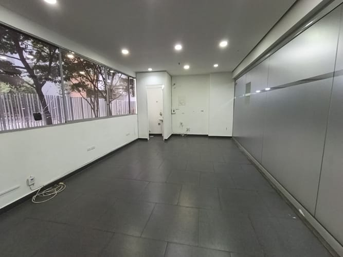 Local en arriendo en San Diego, Medellín, 34 m² · foto 2 de 12