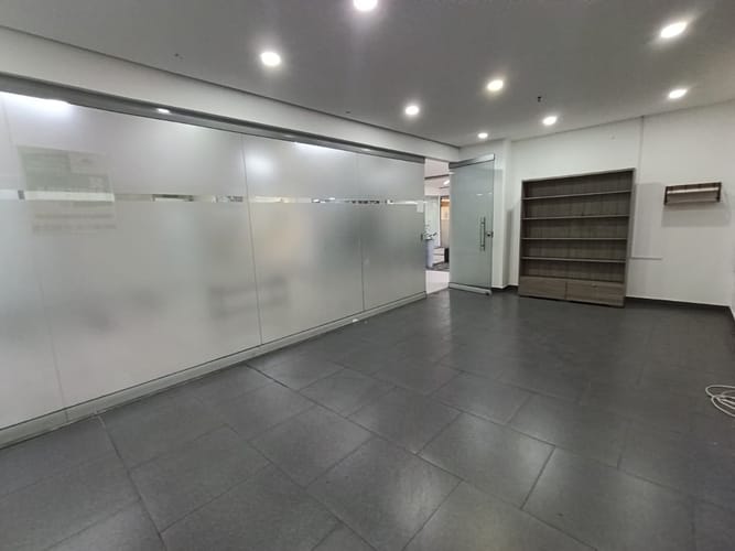 Local en arriendo en San Diego, Medellín, 34 m² · foto 4 de 12