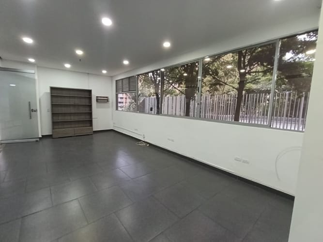 Local en arriendo en San Diego, Medellín, 34 m² · foto 5 de 12