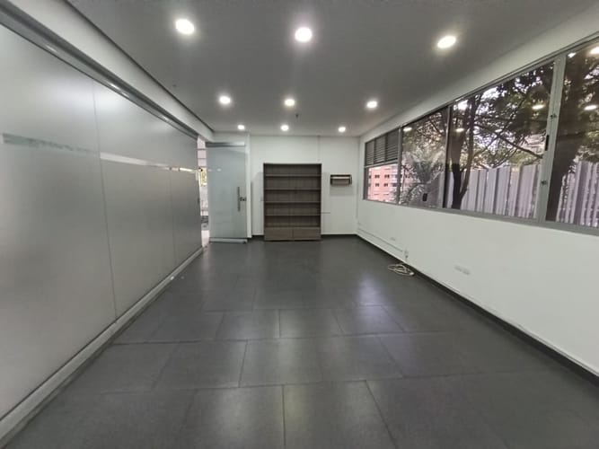 Local en arriendo en San Diego, Medellín, 34 m² · foto 7 de 12