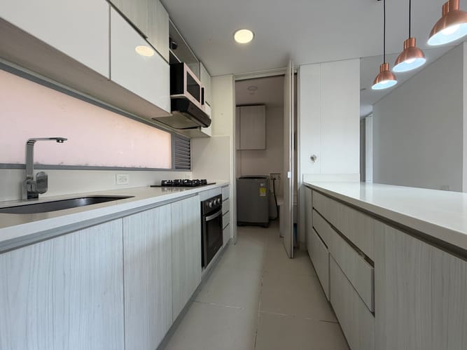 Apartamento de 3 alcobas en arriendo en Cumbres, Envigado, 91 m² · foto 14 de 20