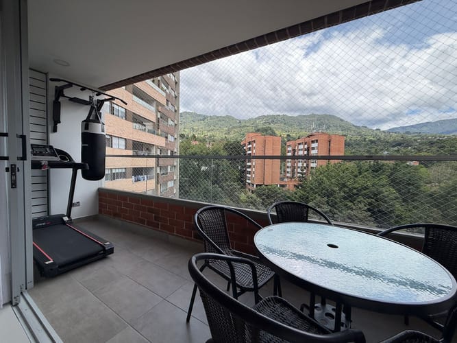 Apartamento de 3 alcobas en arriendo en Cumbres, Envigado, 91 m² · foto 18 de 20