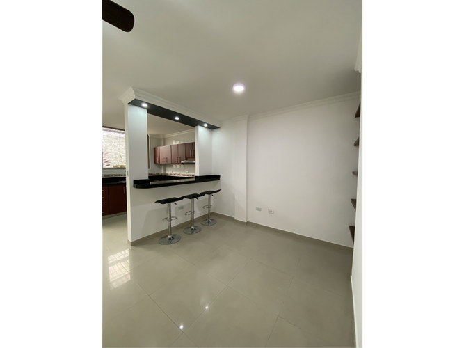 Casa de 5 alcobas en venta en El Ingenio, Cali, 221 m² · foto 8 de 24