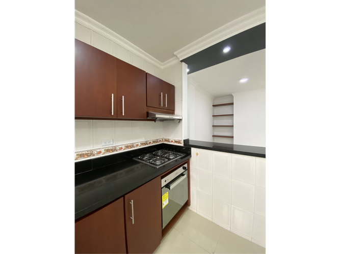 Casa de 5 alcobas en venta en El Ingenio, Cali, 221 m² · foto 11 de 24