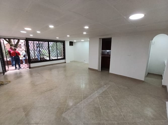 Local en arriendo en Laureles, Medellín, 37 m² · foto 5 de 14