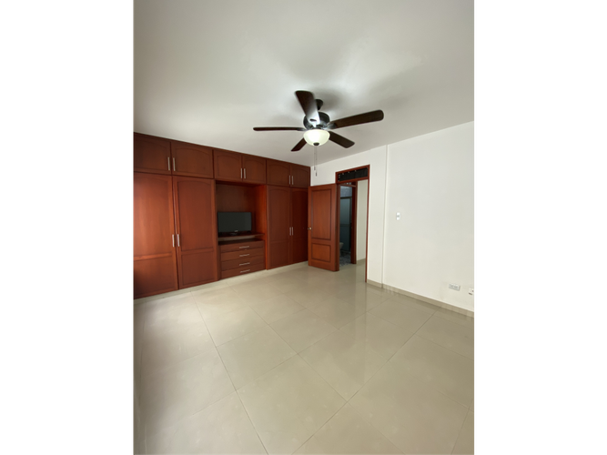 Casa de 5 alcobas en venta en El Ingenio, Cali, 221 m² · foto 15 de 24