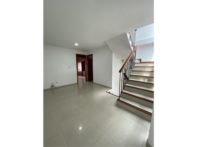 Casa de 5 alcobas en venta en El Ingenio, Cali, 221 m² · foto 16 de 24
