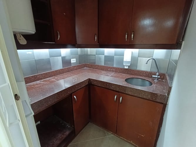 Local en arriendo en Laureles, Medellín, 37 m² · foto 11 de 14
