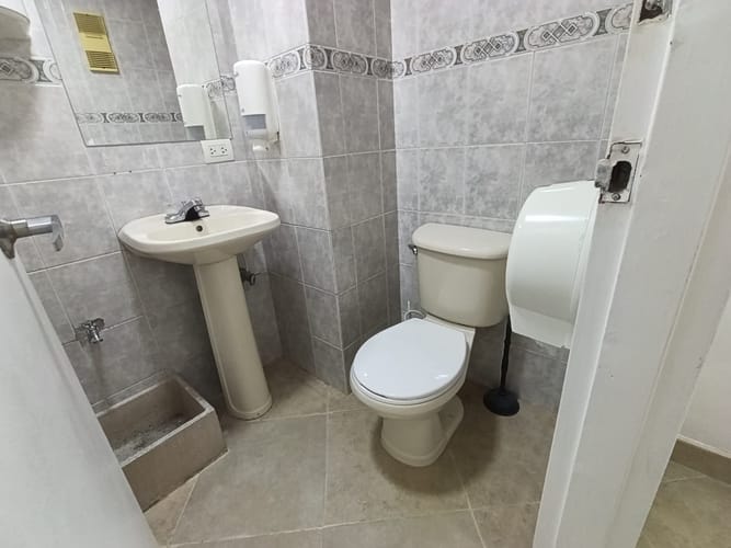 Local en arriendo en Laureles, Medellín, 37 m² · foto 13 de 14