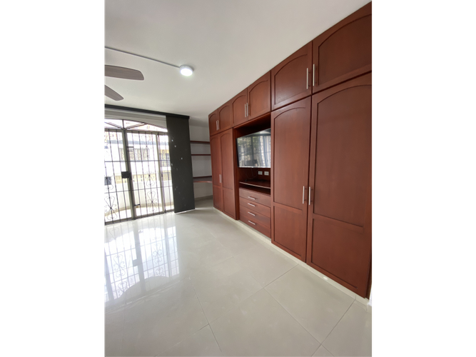 Casa de 5 alcobas en venta en El Ingenio, Cali, 221 m² · foto 20 de 24