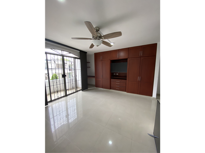 Casa de 5 alcobas en venta en El Ingenio, Cali, 221 m² · foto 23 de 24