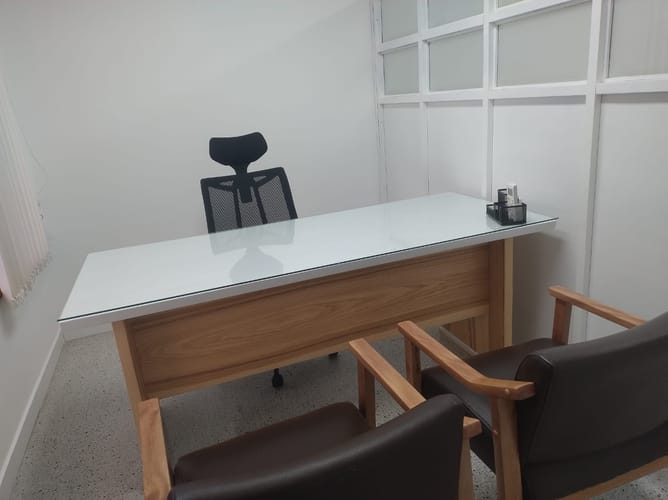 Consultorio en arriendo en El Poblado, Medellín, 30 m² · foto 4 de 6