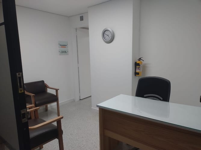 Consultorio en arriendo en El Poblado, Medellín, 30 m² · foto 5 de 6