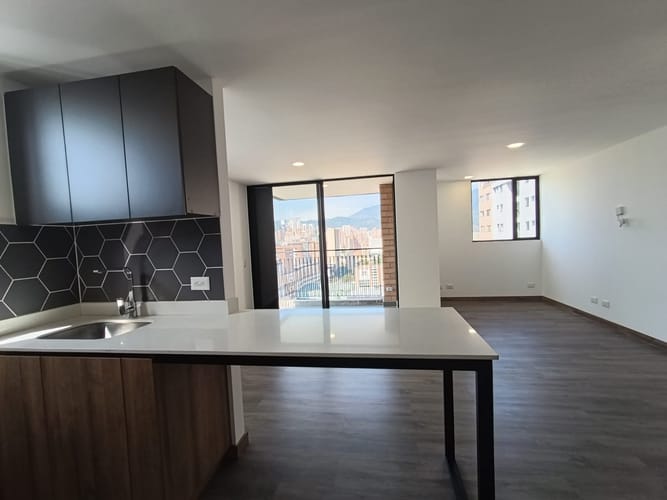 Apartamento de 2 alcobas en arriendo en Las Vegas, Envigado, 73 m² · foto 3 de 20