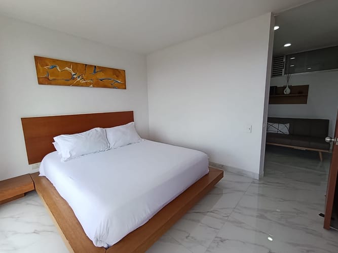 Apartamento de 2 alcobas en arriendo en El Poblado, Medellín, 117 m² · foto 11 de 15