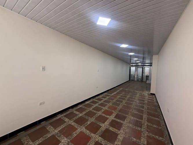 Local en arriendo en Bombona No.1, Medellín, 60 m² · foto 4 de 13