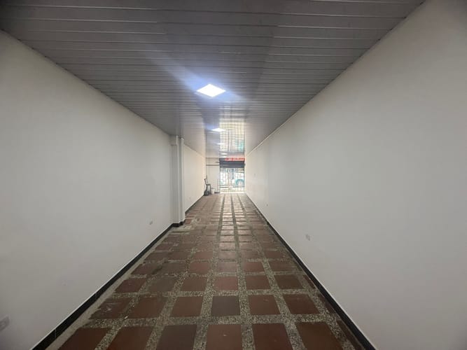 Local en arriendo en Bombona No.1, Medellín, 60 m² · foto 6 de 13
