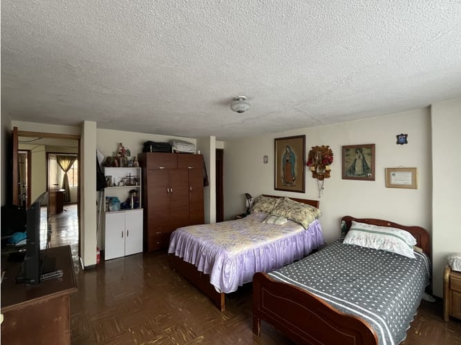 Casa en venta en La Giralda, Bogotá · foto 11 de 24